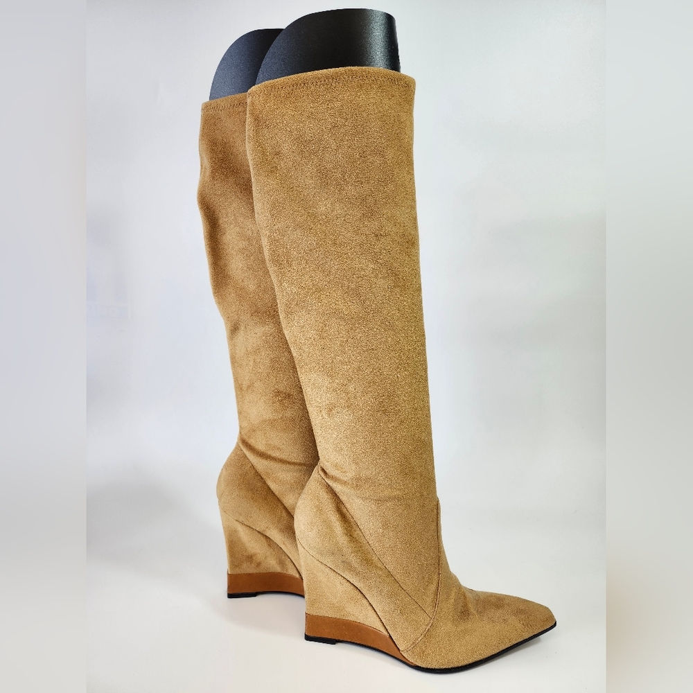 Size 7.5 Great Condition Gold Vero Cuoio Suede Heeled Boots Casadei